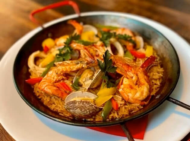 魚介類のパエリア